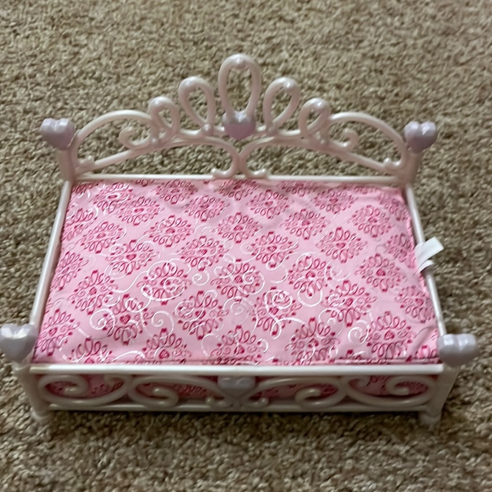 American Girl Pet Princess Bed
